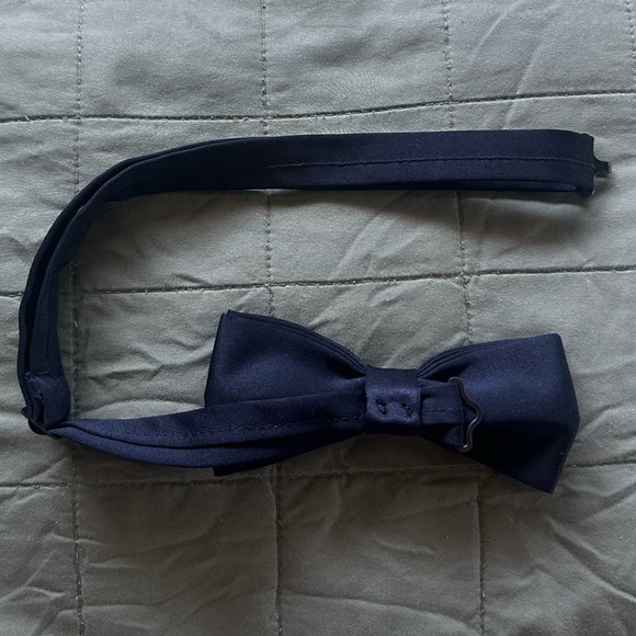 Southeastern Set 4pc. (34R Coat, 34R Slacks, Waist Band and Bow Tie) - Picture 7 of 12